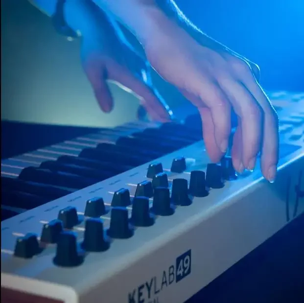 Arturia KeyLab Essential 49-61 – Midi Keyboard Controller 88 Key recenzja i cena